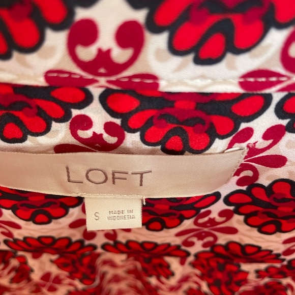 Loft Long Sleeve Red Patterned Blouse Size S - Picture 6 of 8